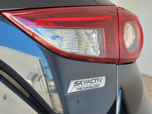 Used 2015 MAZDA MAZDA3 i Touring w/ Technology Package image 30