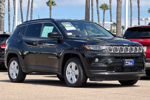 Used 2022 Jeep Compass Latitude w/ Convenience Group image 3