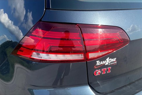Used 2020 Volkswagen GTI SE image 29