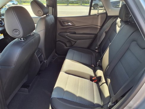 New 2025 Chevrolet Trax LT w/ Driver Confidence Package image 7