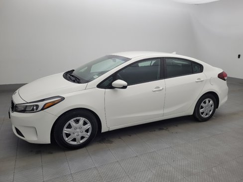 Used 2017 Kia Forte LX image 2