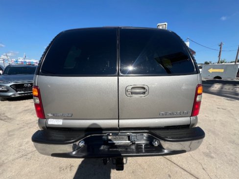 Used 2001 Chevrolet Tahoe LT w/ LT Preferred Equipment Group image 6
