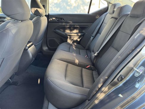Used 2024 Nissan Altima 2.5 SV image 17