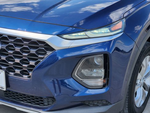 Used 2019 Hyundai Santa Fe SE image 9