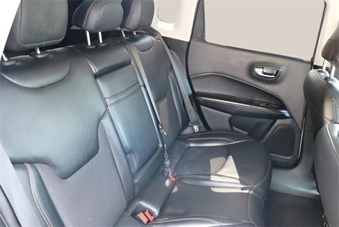 Used 2019 Jeep Compass Latitude image 17