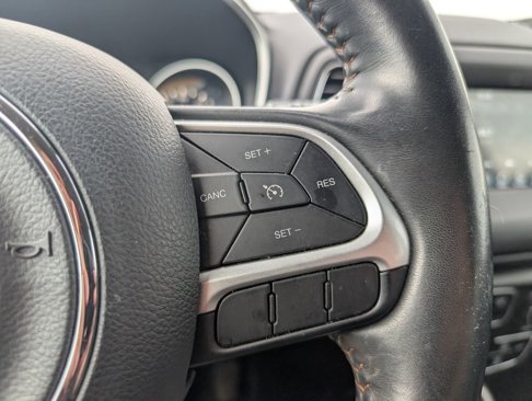 Used 2019 Jeep Compass Latitude image 15