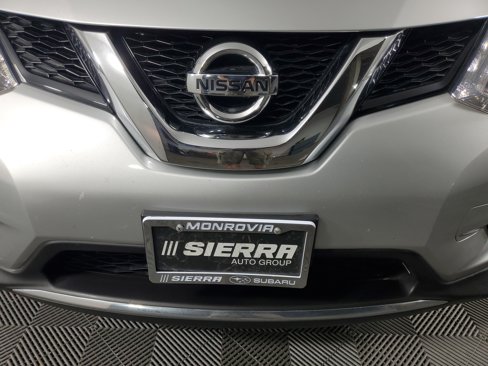 Used 2014 Nissan Rogue SV image 10