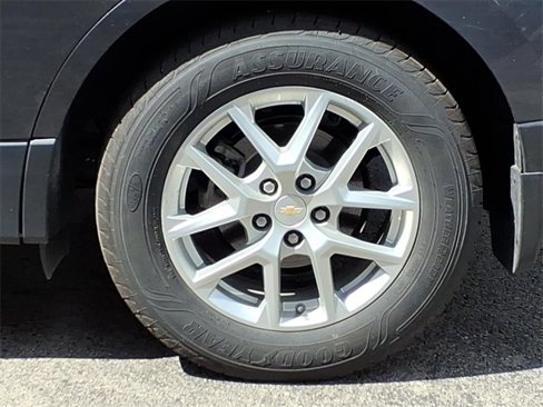 Used 2022 Chevrolet Equinox LS w/ Driver Confidence II Package image 8