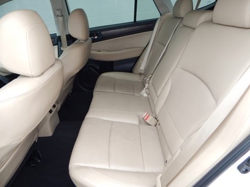 Used 2017 Subaru Outback 2.5i Limited image 10