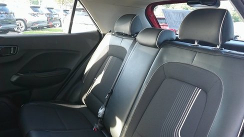 Certified 2022 Hyundai Venue Limited image 6