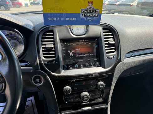 Used 2019 Chrysler 300 S image 13
