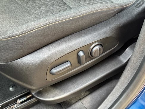 Used 2022 Chevrolet Equinox LT image 18