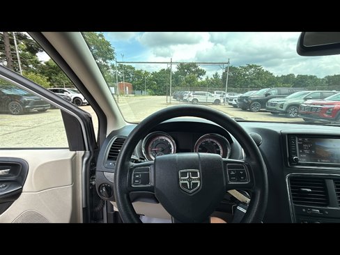 Used 2019 Dodge Grand Caravan SE image 11
