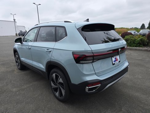 New 2025 Volkswagen Taos SE image 6