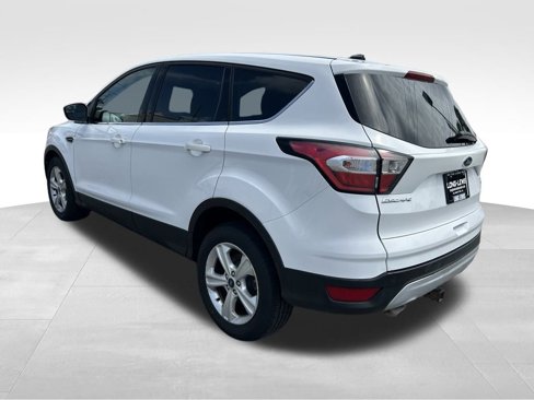 Used 2017 Ford Escape SE image 6