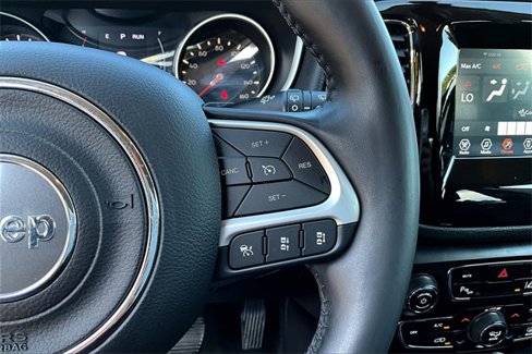 Used 2019 Jeep Compass Altitude image 12