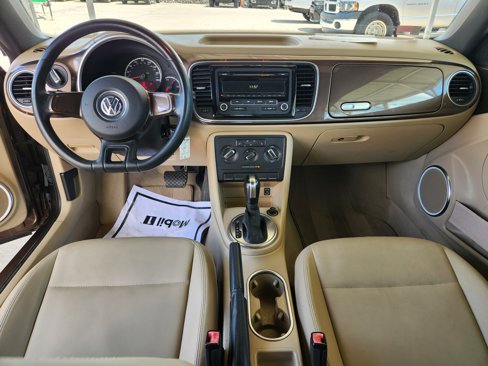 Used 2013 Volkswagen Beetle 2.5 image 22