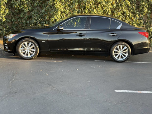 Used 2017 INFINITI Q50 2.0t w/ Moonroof Package image 6