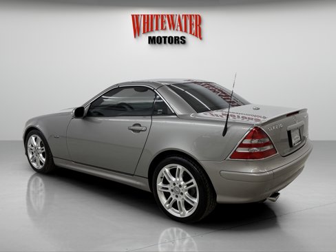 Used 2004 Mercedes-Benz SLK 230 image 2