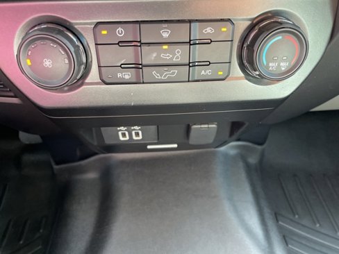 Used 2016 Ford F150 XLT w/ Equipment Group 301A Mid image 28