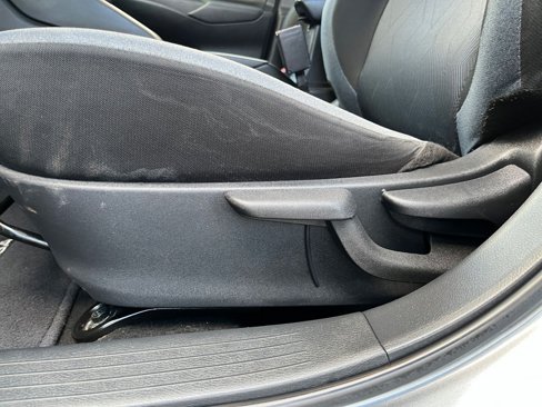 Used 2023 Nissan Versa SV image 23