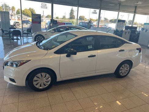 Used 2021 Nissan Versa S w/ Trunk Package image 35