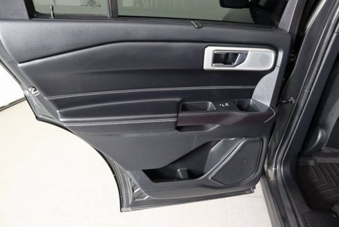 Used 2020 Ford Explorer ST w/ Premium Technology Package image 17