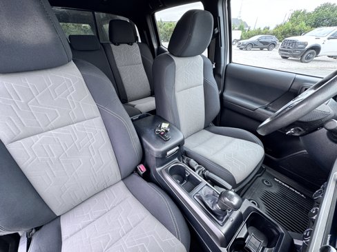Used 2020 Toyota Tacoma TRD Off-Road image 17