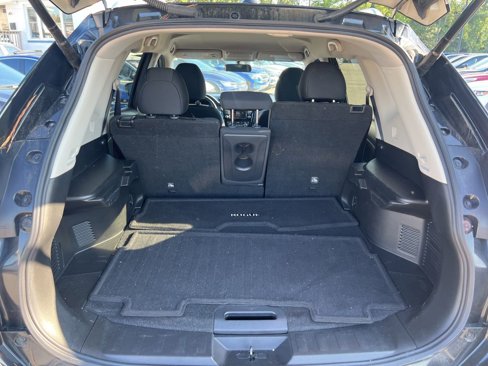 Used 2018 Nissan Rogue SV w/ Premium Package image 23