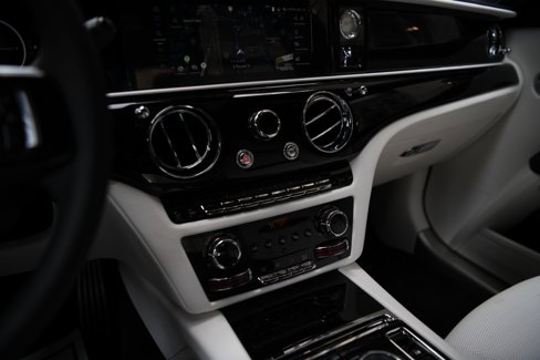 New 2025 Rolls-Royce Ghost image 18