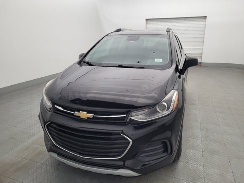 Used 2020 Chevrolet Trax LT w/ LT Convenience Package image 15
