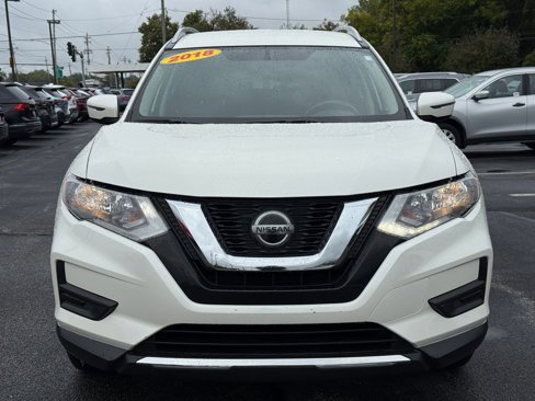 Used 2018 Nissan Rogue SV image 3