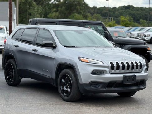 Used 2016 Jeep Cherokee Sport w/ Cold Weather Group image 35