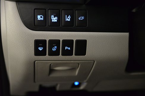 Used 2015 Toyota Highlander Limited image 28