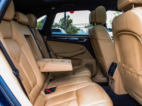Used 2018 Porsche Macan image 37