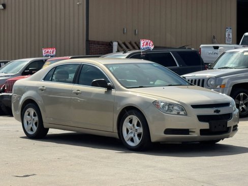 Used 2011 Chevrolet Malibu LS image 4