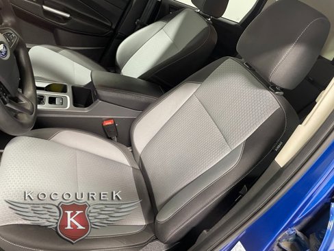 Used 2017 Ford Escape SE w/ SE Cold Weather Package image 12