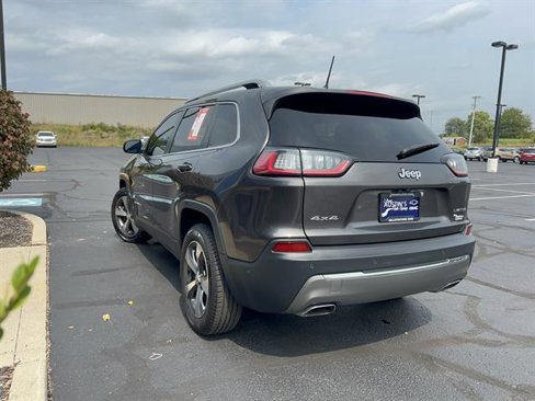 Used 2019 Jeep Cherokee Limited w/ Luxury Group image 5