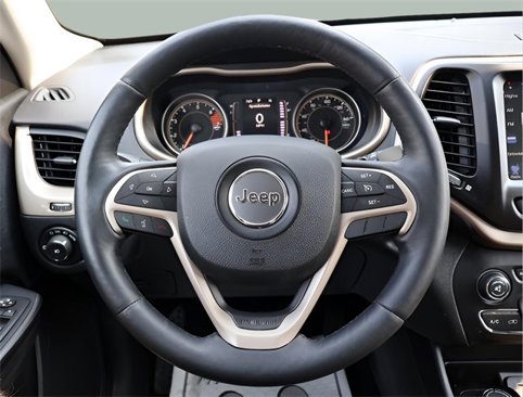 Used 2016 Jeep Cherokee Latitude w/ Cold Weather Group image 23