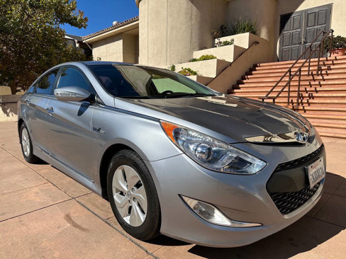 Used 2015 Hyundai Sonata Limited image 1