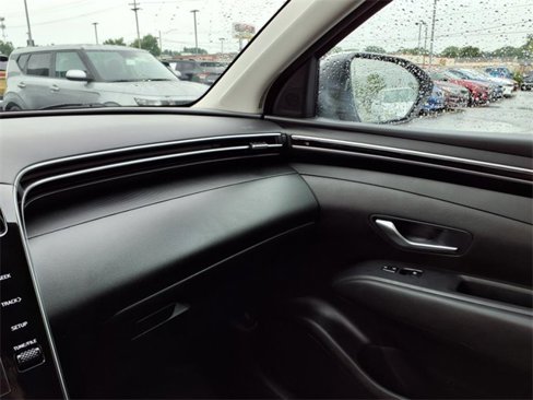Used 2023 Hyundai Tucson SEL w/ Cargo Package image 33