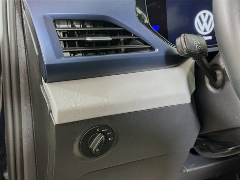 Used 2022 Volkswagen Taos SE image 10
