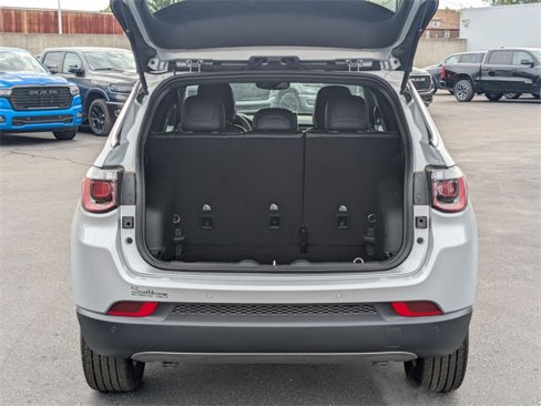 New 2024 Jeep Compass Limited image 33