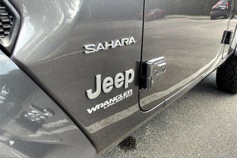 Used 2018 Jeep Wrangler Unlimited Sahara image 29