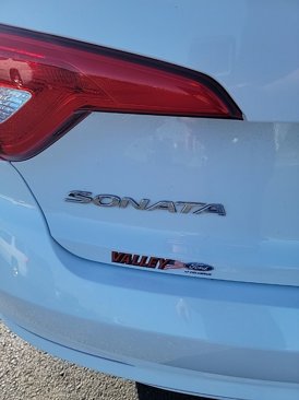 Used 2017 Hyundai Sonata SE w/ Cargo Package image 11