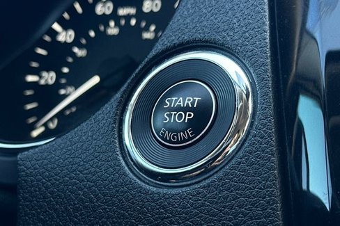 Used 2021 Nissan Rogue Sport SV image 28