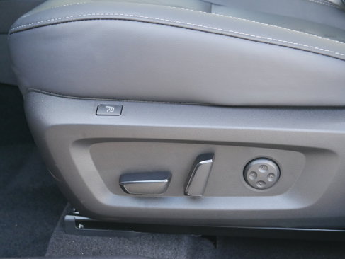 New 2025 Mitsubishi Outlander 4WD Plug-In Hybrid image 13
