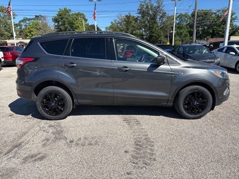 Used 2018 Ford Escape SE image 4