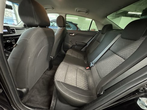 Used 2018 Kia Rio LX image 19