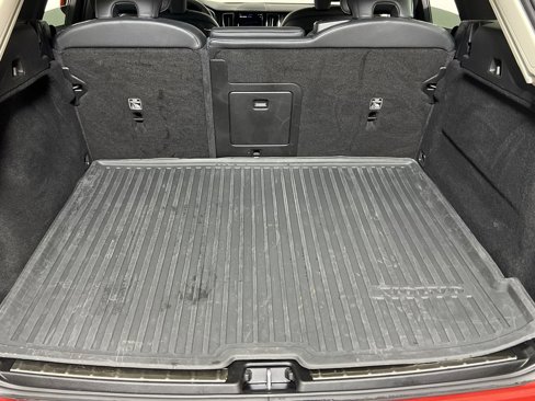 Certified 2023 Volvo XC60 B5 Plus w/ Climate Package image 22
